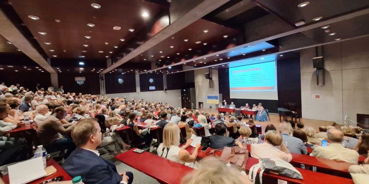 Završen XVII međunarodni slavistički kongres: Slavistika u evropskom i svjetskom okviru