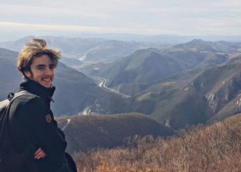 Izudin Ašćerić: Izbor poezije iz zbirke “Sirovo perje”